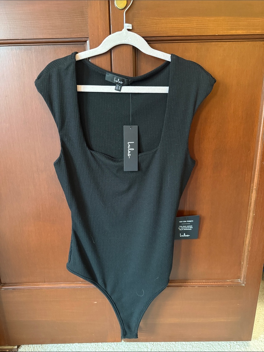 Lulu's Black Ribbed Square-Neck Cap-Sleeve Bodysuit